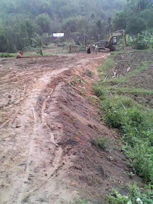 Ooi., Pak Bupati dan Pak Wabup, Berhentilah Bersiteru, Tengoklah Proyek Jalan Aia Masin Diduga Amburadul