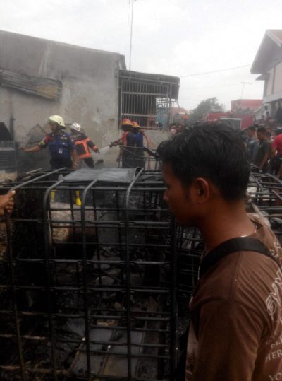 Pangkalan Minyak Tanah Terbakar, 5 Rumah Serta Kendaraan Ludes Dimakan Api