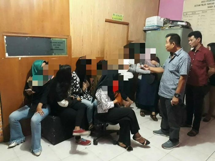 9 Pasang ABG Terindikasi Maksiat di Pantai Padang Diamankan Satpol PP