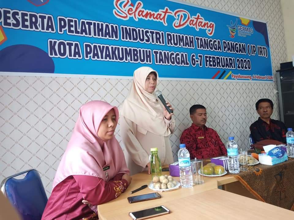 Buka Pelatihan Industri Rumah Tangga, Henny Riza Falepi : Manfaatkan Bahan HATINYA PKK