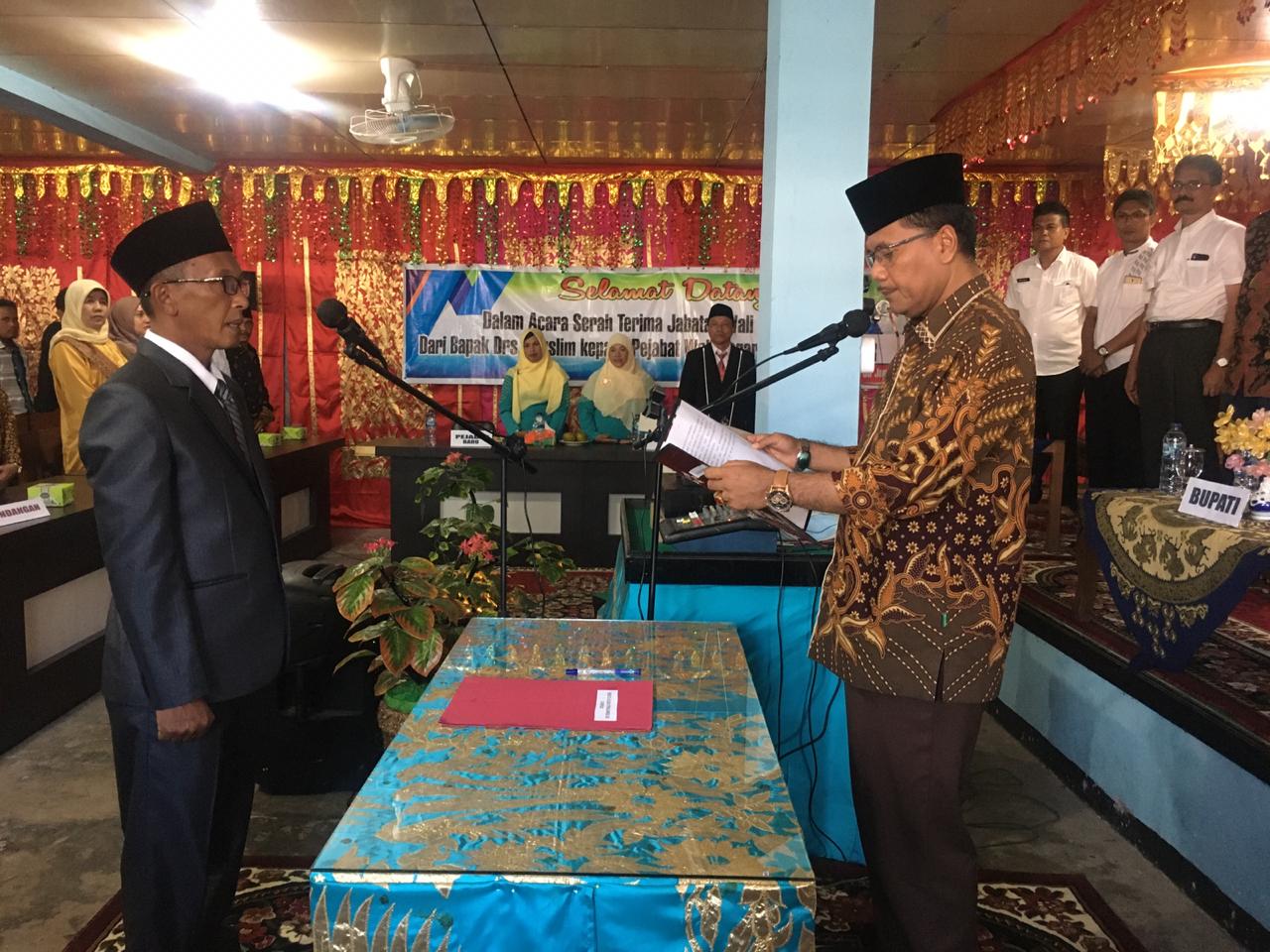 Lantik Pejabat Wali Nagari Kubang Irfendi : Jadilah Pelayan Masyarakat yang Arif dan Bijaksana