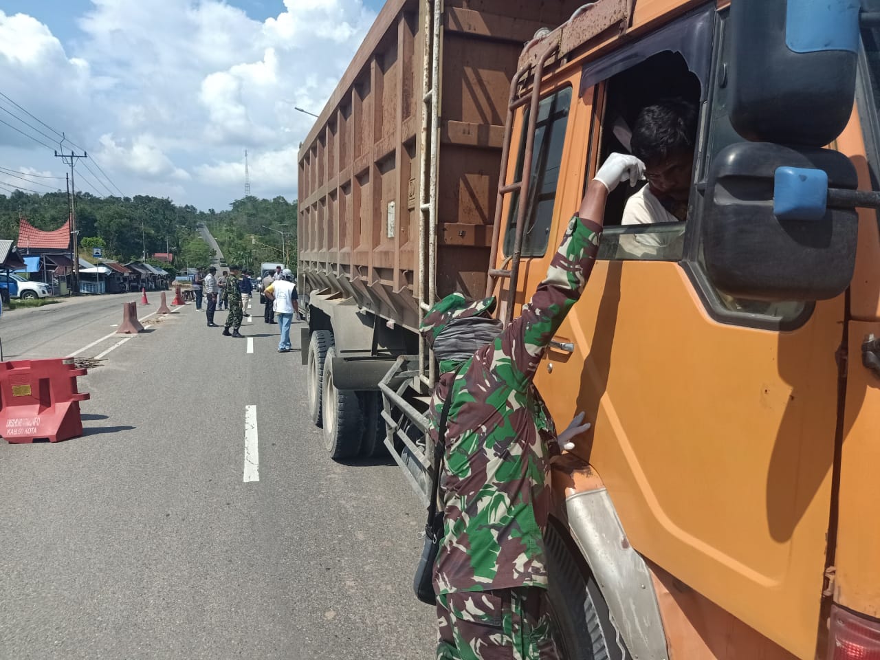 Bupati Sebut Posko Penanaman Covids-19 Perbatasan Sumbar-Riau Wewenang Provinsi