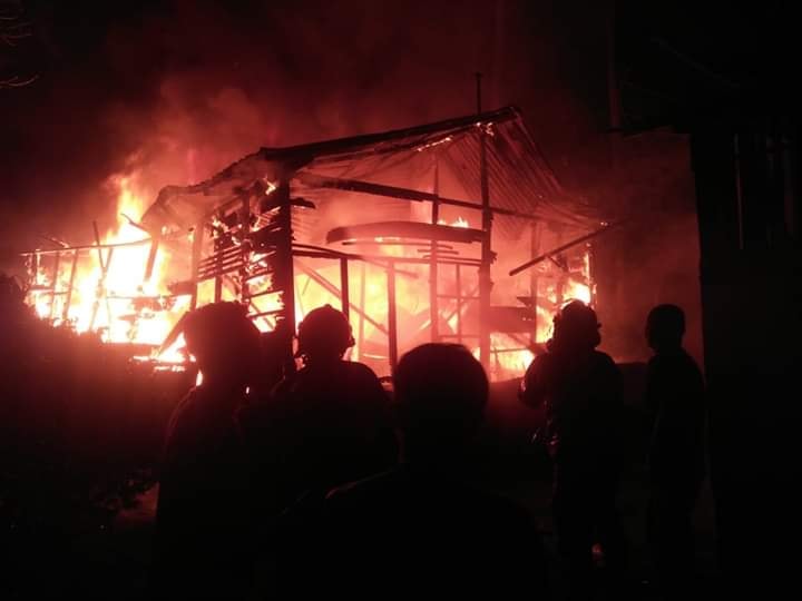 Satu Rumah Semi Permanen Milik Warga Padang Tangah Payakumbuh Ludes Terbakar