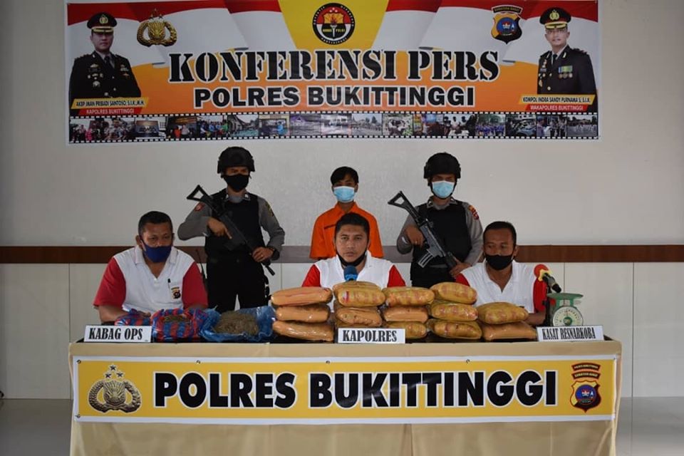 15 Kg Ganja Diamankan Dari Tangan Seorang Warga Bukittinggi