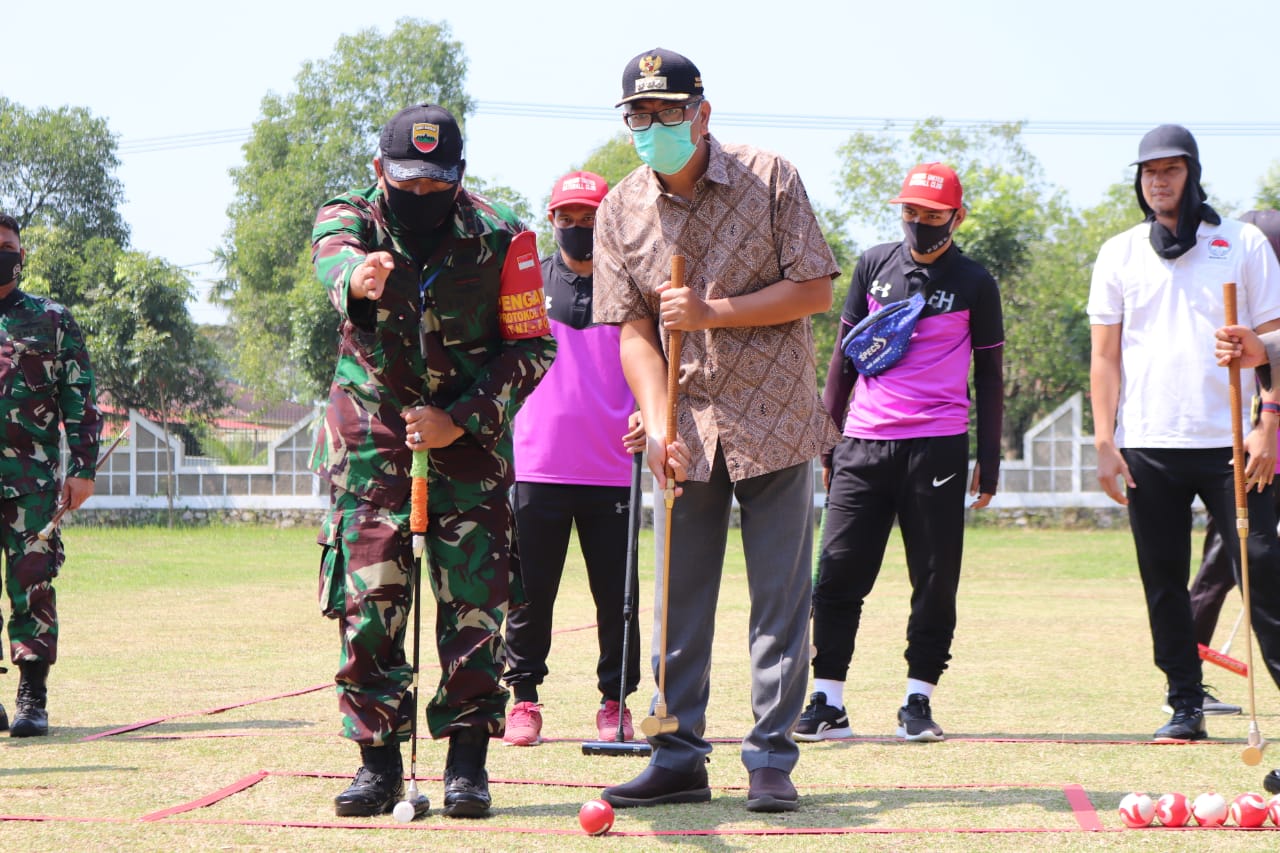 Wali Kota Riza Falepi Buka Turnamen Gateball Pada HUT Kodam I/BB Ke 70