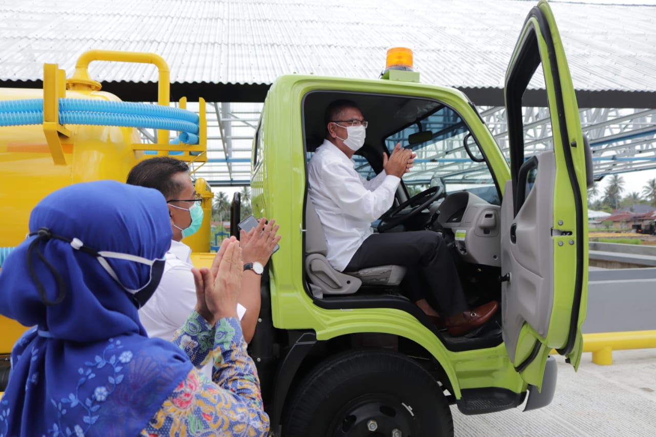 Pemko Payakumbuh Terima IPLT Dan 1 Unit Mobil Truk Penyedot Lumpur Tinja Dari Kementerian PUPR