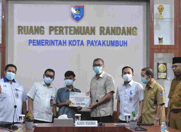 Pemko Payakumbuh Terima CSR Bidang Pendidikan Dari Bank Nagari