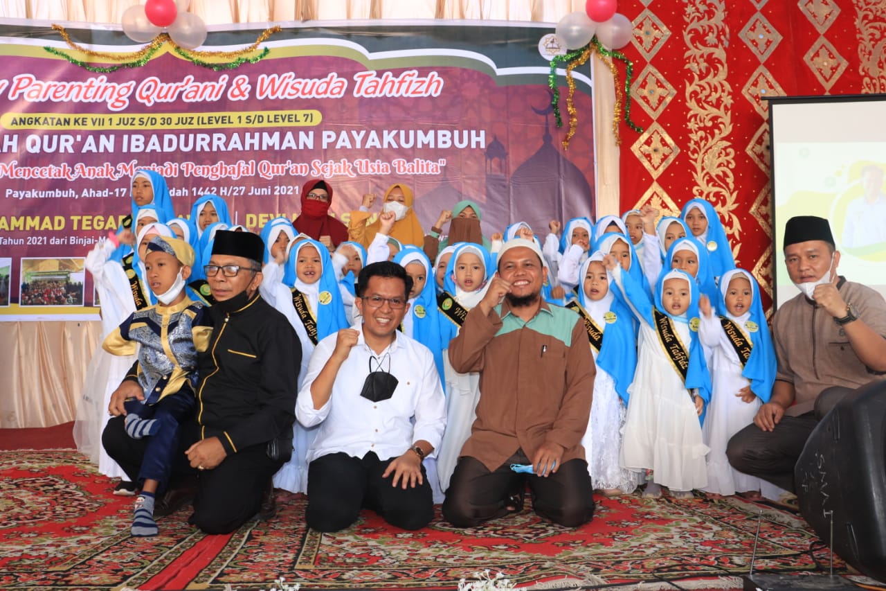 Wakil Walikota Payakumbuh Erwin Yunaz Membuka Talk Show Parenting Qur’ani dan Wisuda Tahfizh
