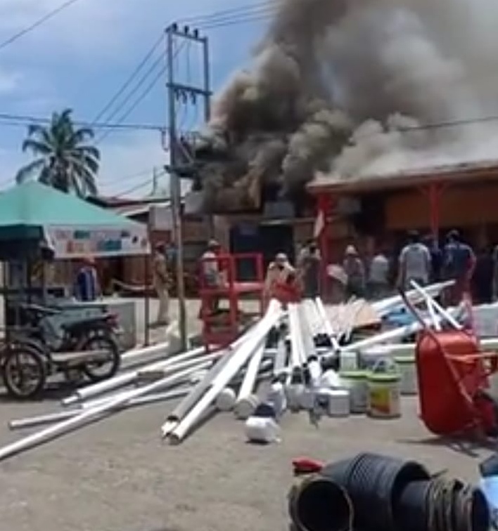 3 Petak Kios di Pasar Taram Kabupaten Limapuluh Kota Ludes Terbakar