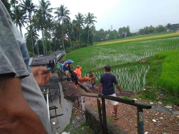 Tiga Warga Tanah Datar Disambar Petir, Dua Tewas Satu Selamat