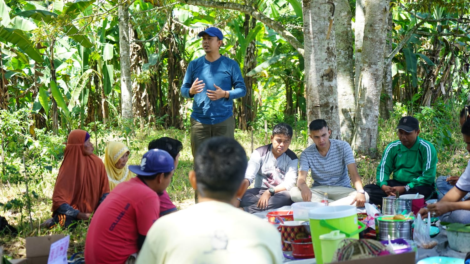 Dalam Kegiatan Gotong Royong, Deni Asra Menggalang Aspirasi Masyarakat Koto Baru Simalanggang