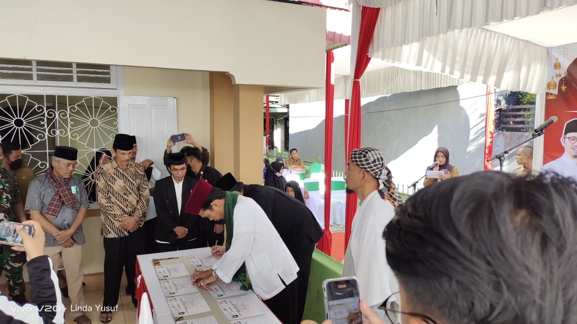 Ustadz Abdul Somad Dampingi Wako Erman Safar, Launching Rumah Tahfiz Qur’an Di Mandiangin Kota Bukittinggi