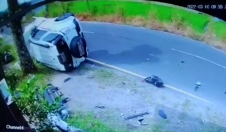 Toyota Rush Hilang Kendali Di Jalan Maninjau, Pengemudi Meninggal Saat Dibawa Ke Rumah Sakit