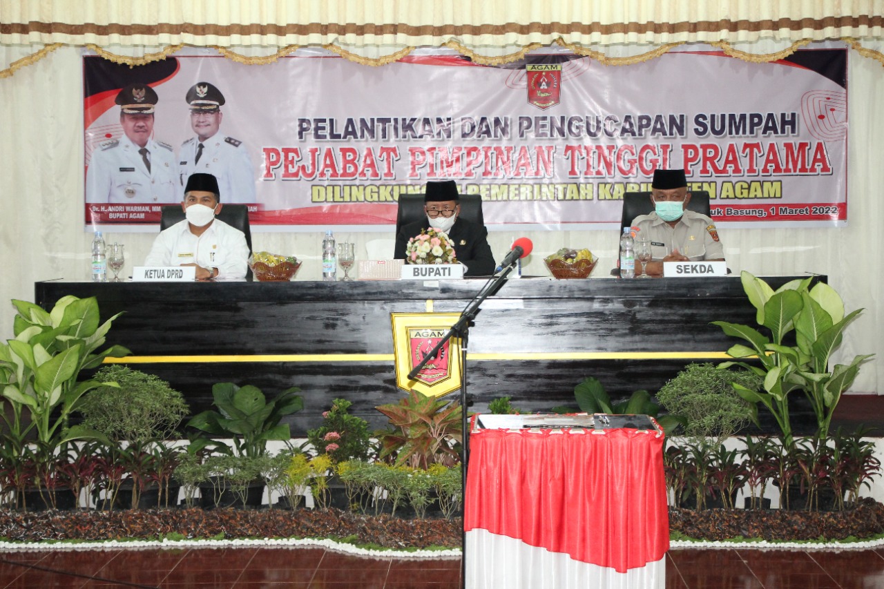 Ketua DPRD Agam Dr Novi Irwan,S.Pd.M.M Hadiri Pelantikan Pejabat Pimpinan Tinggi Pratama.