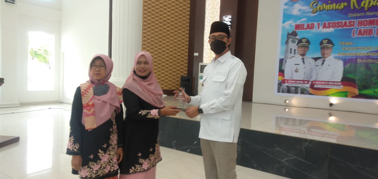 Milad 1 Asosiasi Homestay Bukittinggi, Ikut Perkenalkan Potensi Daerah.