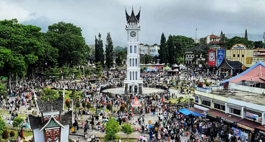 400.000 Orang Pengunjung dan Puluhan Miliar Rupiah Uang Beredar Selama Lebaran Di Bukittinggi