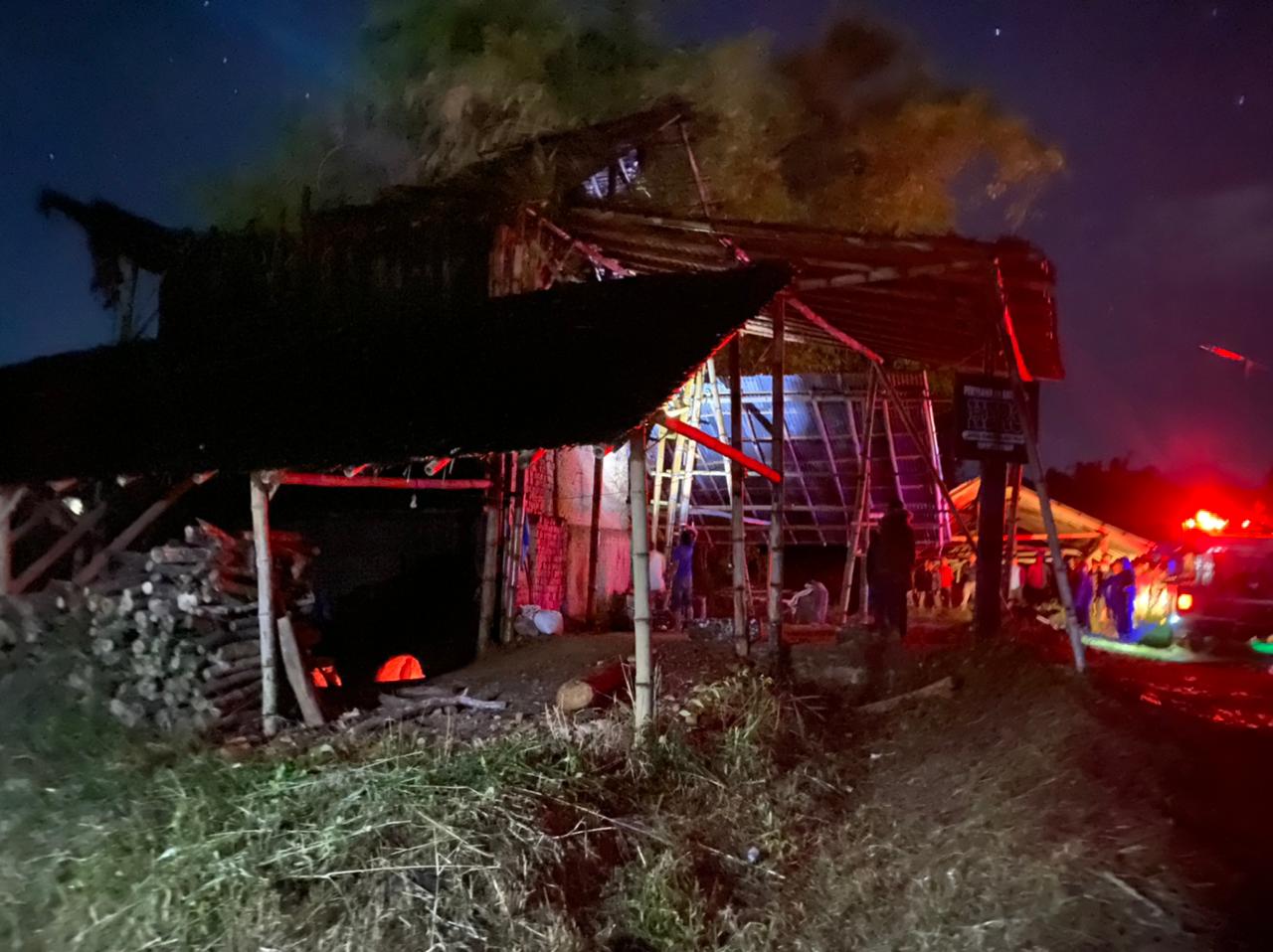 Tungku Pembakaran Batu Bata Hero Bukittinggi Habis Dilalap SiJago Merah