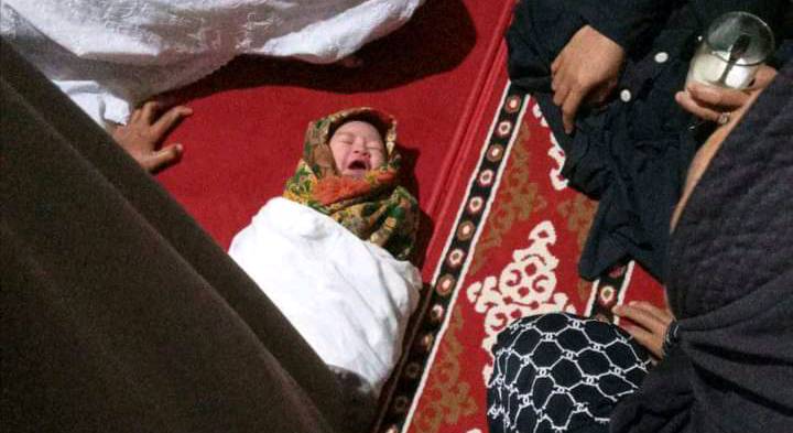 Warga Batu Balang Limapuluh Kota Gempar, Ada Penemuan Bayi di Teras Mesjid