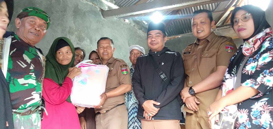 Penyerahan Bantuan Terhadap Disabilitas, Syanji : Kita Minta Administrasinya Di Pindahkan Ke Kota Bukittinggi