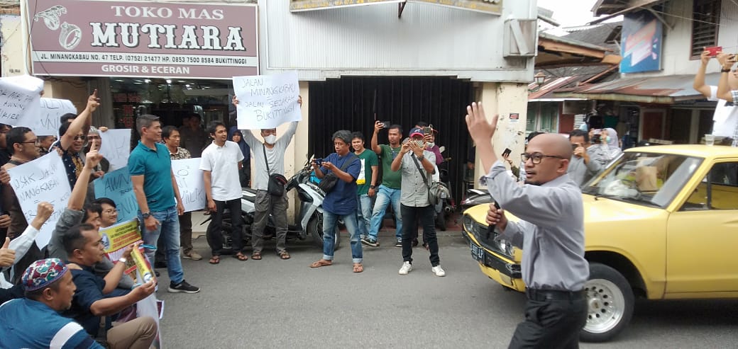 Niat Baik Pemko Bangun Awning Ditentang Syarikat Pedagang Jalan Minangkabau