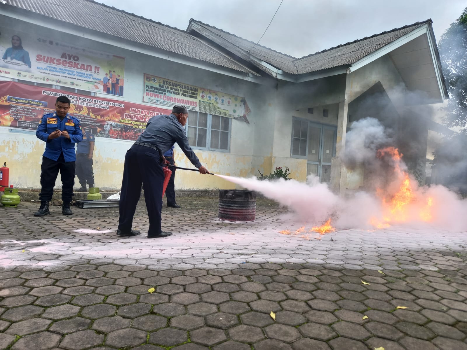Pemko Bukittinggi Turunkan Anggaran, Damkar Lakukan Edukasi Pencegahan Kebakaran