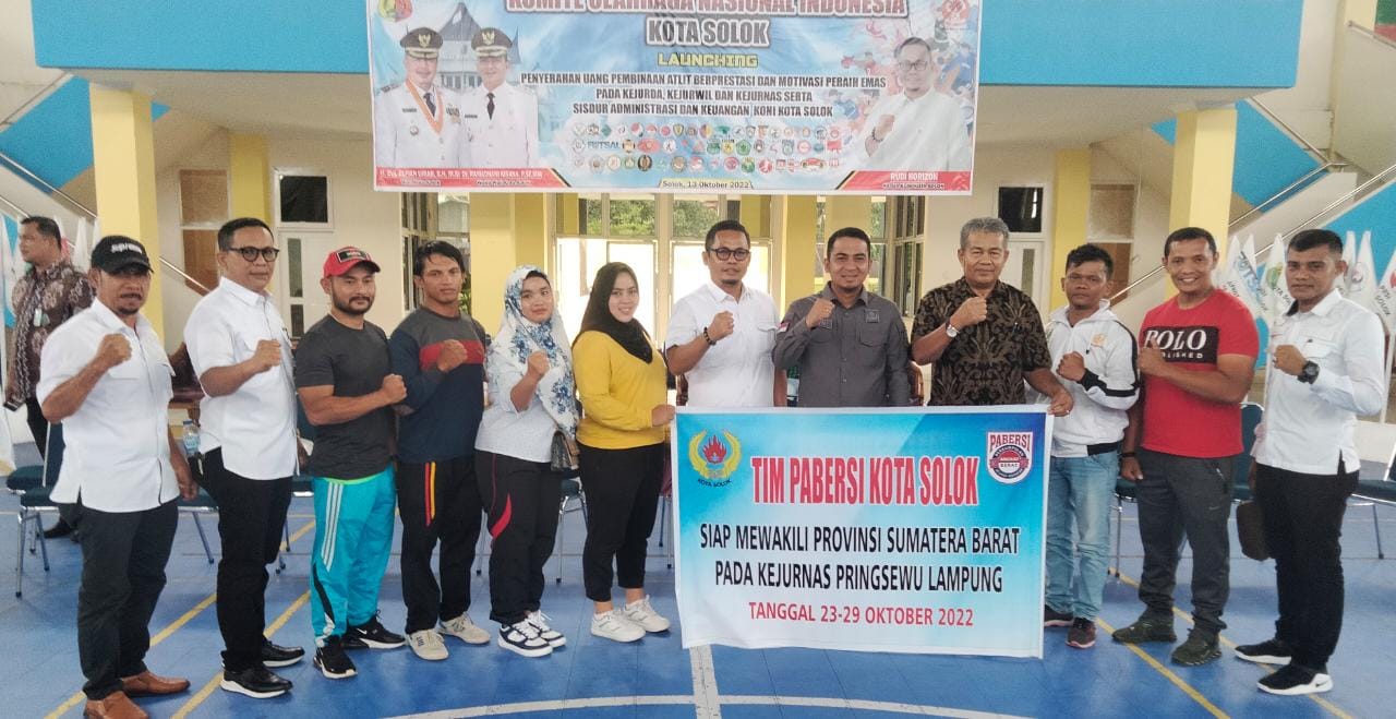 Delvi Permata Sari Turunkan 6 Atlet Angkat Berat Pada Kejurnas Pringsewu Lampung 2022