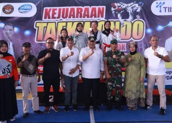 Ini Para Peraih Mendali dan Wasit Terbaik Di Kejurprov dan Open Tournamen Taekwondo Se Sumatera