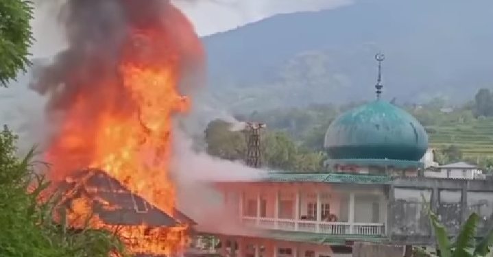 Kebakaran di Jorong Subarang Balingka Alami Kerugian Ratusan Juta