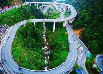 Asyiknya Liburan Di Kelok Sembilan Lima Puluh Kota