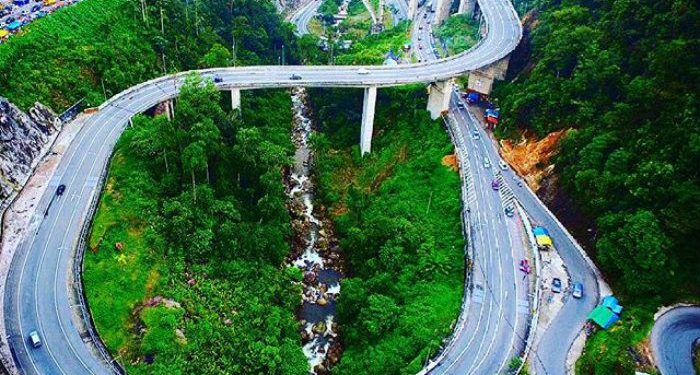 Asyiknya Liburan Di Kelok Sembilan Lima Puluh Kota
