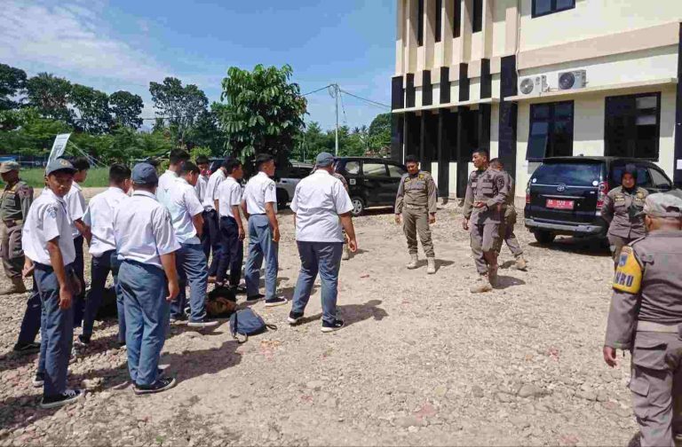 Satpol PP Kota Payakumbuh Gencar Razia Siswa Yang Bolos Di Luar Jam Sekolah￼