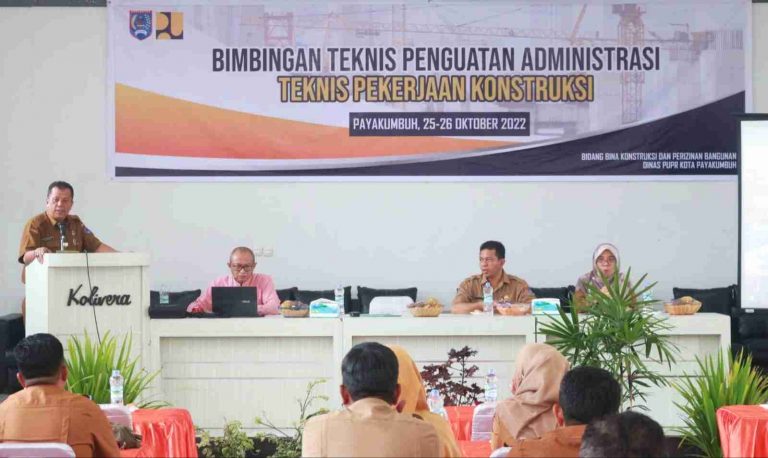 Wako Payakumbuh Buka Bimtek Penguatan Administrasi Teknis Pekerjaan Konstruksi