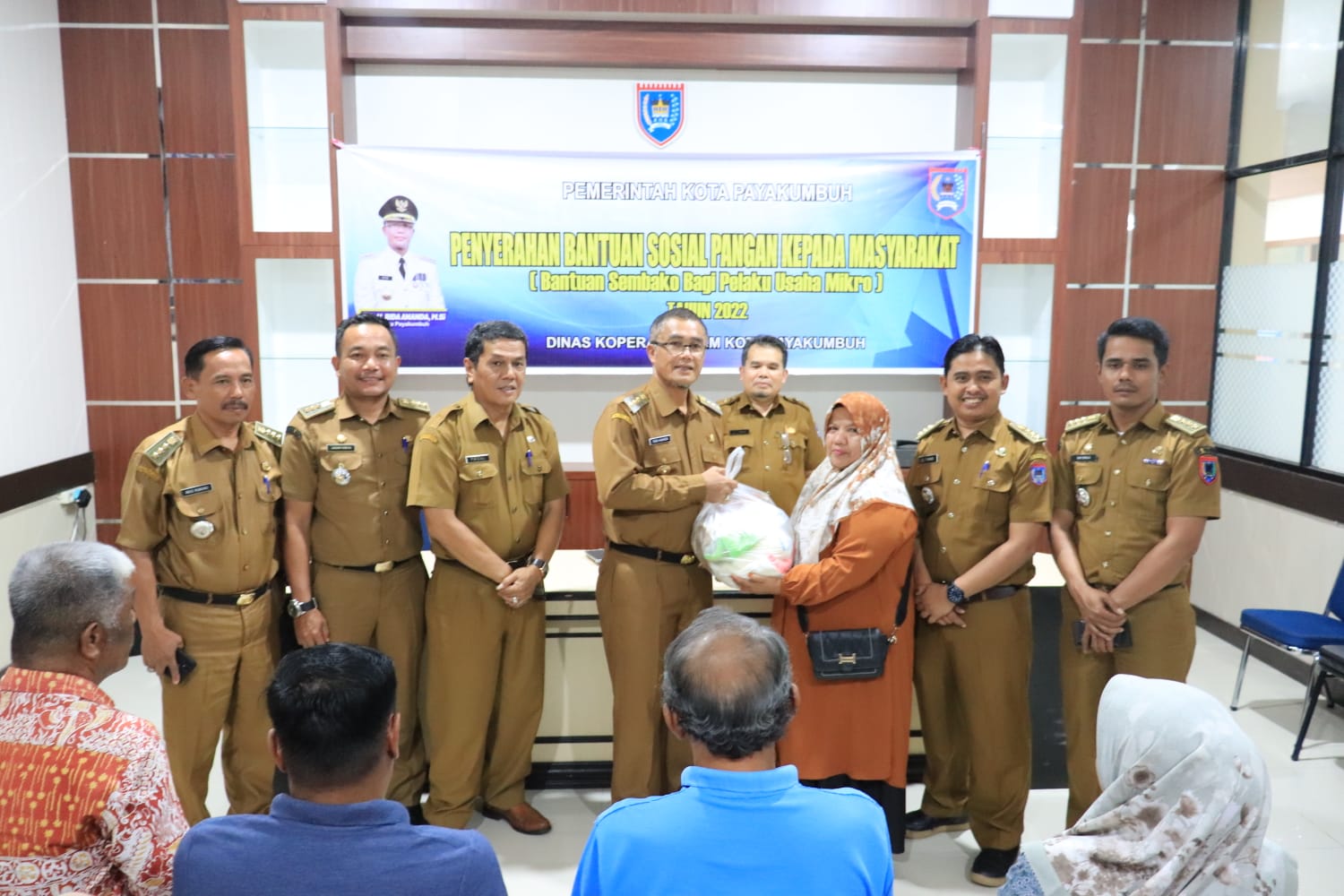 Ribuan Paket Sembako Dan BLT Usaha Mikro Mulai Disalurkan Pemko Payakumbuh