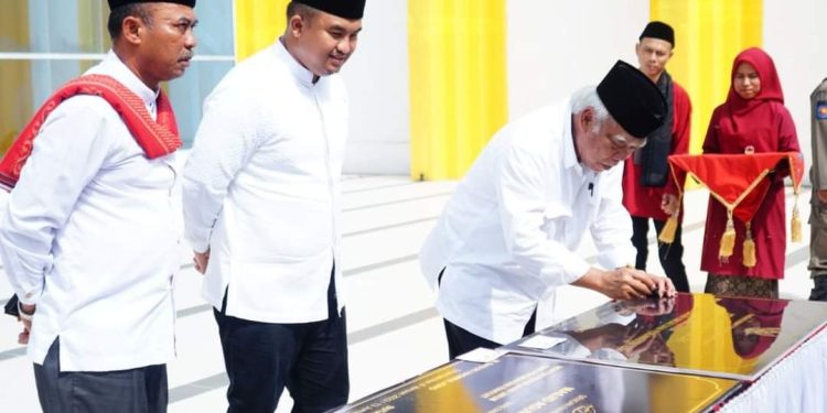 Masjid Agung Dharmasraya Diresmikan, Menteri PUPR Minta Agar Dipelihara Dengan Baik