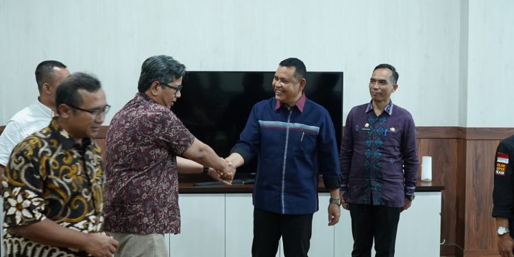 Direksi Aqua Minta Maaf, Sepakat Selesaikan Masalah Tenaga Kerja Dengan Pemkab Solok