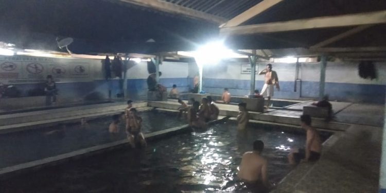 Objek Wisata Pemandian Air Panas Padang Ganting Tanah Datar, Destinasi Keajaiban Alam