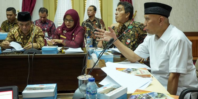 Gubernur Mahyeldi Dorong 6 % Dana KUR Dialokasikan untuk Masyarakat Nagari Tertinggal
