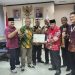 Sebanyak 48 Peserta Diklat Menerima Sertifikat Dari Bupati Agam