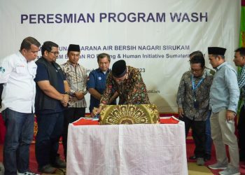 Penuhi Kebutuhan Air Bersih, Gubernur Mahyeldi Resmikan Program Wash Sirukam