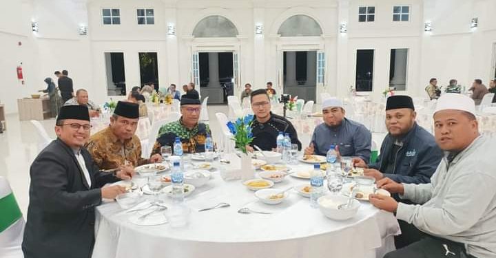 Arie Untung dan Hijrahfest Safari Dakwah di Jamu Makan Malam Oleh Marfendi