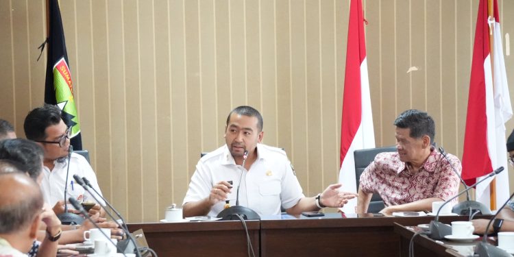 Terima Audiensi PWI Sumbar, Wagub Audy Tekankan Peran Penting Pers Untuk Pembangunan Sumbar