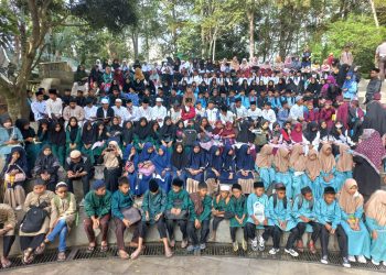 Ratusan Pelajar Pecinta Al Qur’an, Digratiskan Masuk Kebun Binatang Bukittinggi