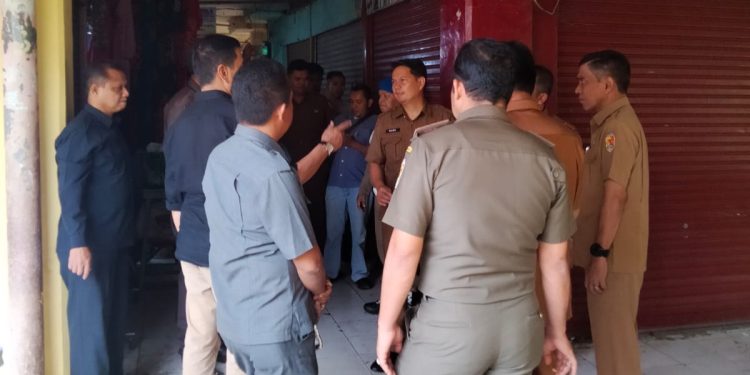 DPRD Kota Solok Kembali Desak Pemko Memproduktifkan Puluhan Kios Kosong Di Pasar Raya Solok