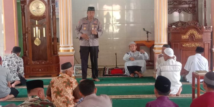Jumat Curhat, Kabagops: Mari Kita Jaga Kamtibmas Bersama-sama