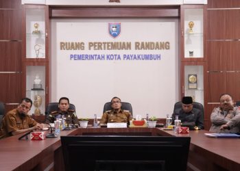 Hadir Bersama Forkopimda, Pj. Walikota Payakumbuh Rakor Terkait Pengendalian Inflasi Daerah Bersama Mendagri