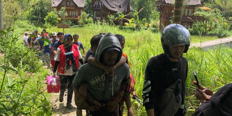 Bocah Lima Tahun Terjatuh Ke Jurang Ngarai Sianok