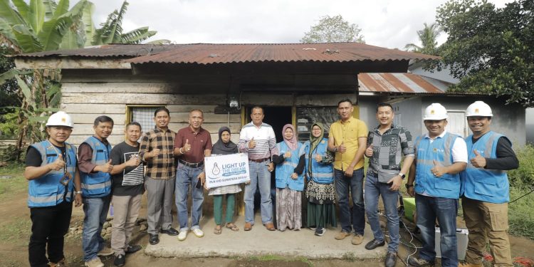 Terima Bantuan Listrik dari PLN, Pj. Walikota : Alhamdulilah, semoga semakin banyak warga dibantu PLN