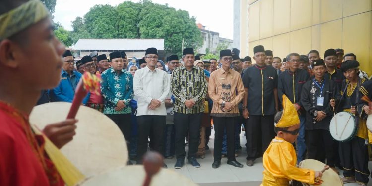 Hadiri Pelantikan Gonjong Limo Kabupaten Siak, Pj. Wako Rida Ananda : Mari Bangun Rantau Dan Kampung Halaman