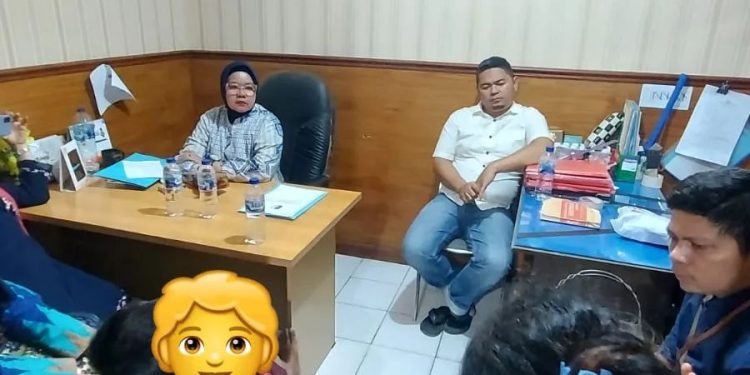 Berujung Damai, Nenek yang Aniaya Seorang Anak di Atas Angkot Kota Padang Telah Dibebaskan