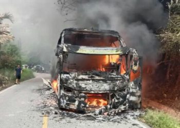 Bus ALS Jurusan Medan – Jakarta Ludes Terbakar di Palupuah Agam